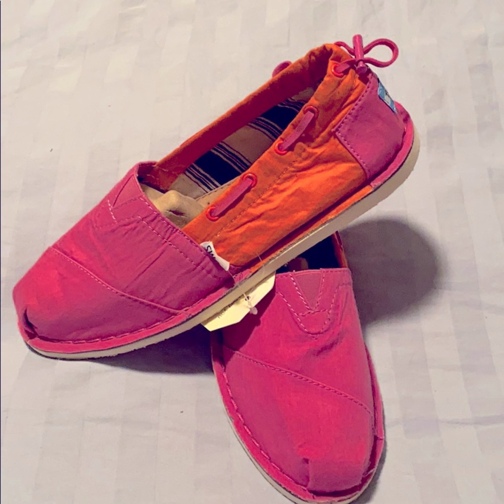 TOMS WMNS Bimini Stitchout Pink/Orange SZ 8.5 NWT